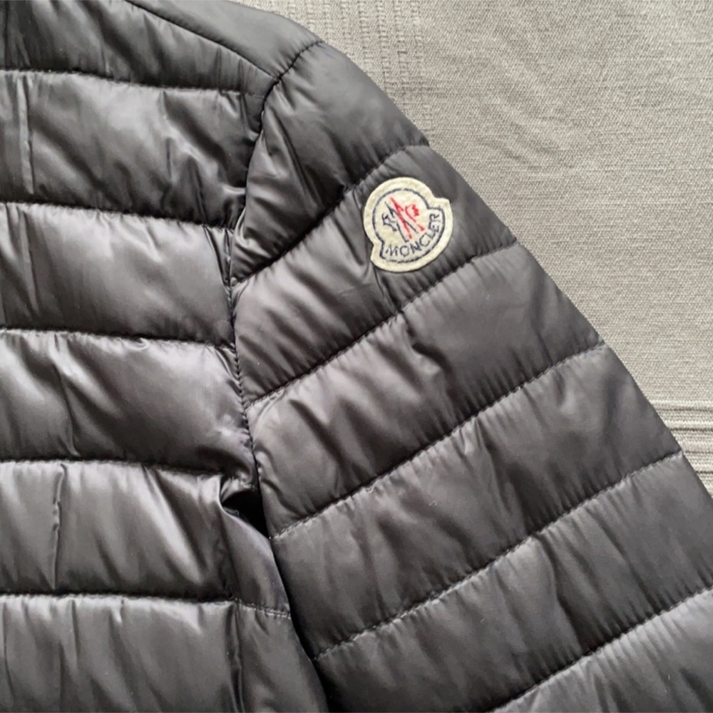 MONCLER 💯 authentic jacket size 0, stunning and elegant MONCLER jacket down❗️ - Picture 5 of 16
